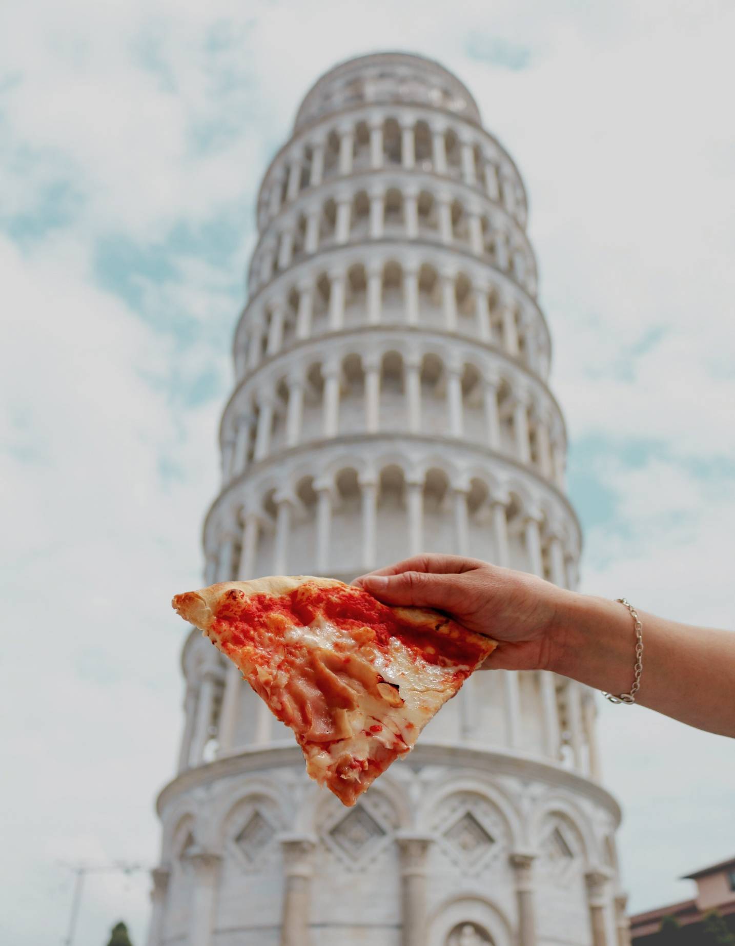 where to eat near the tower of pisa